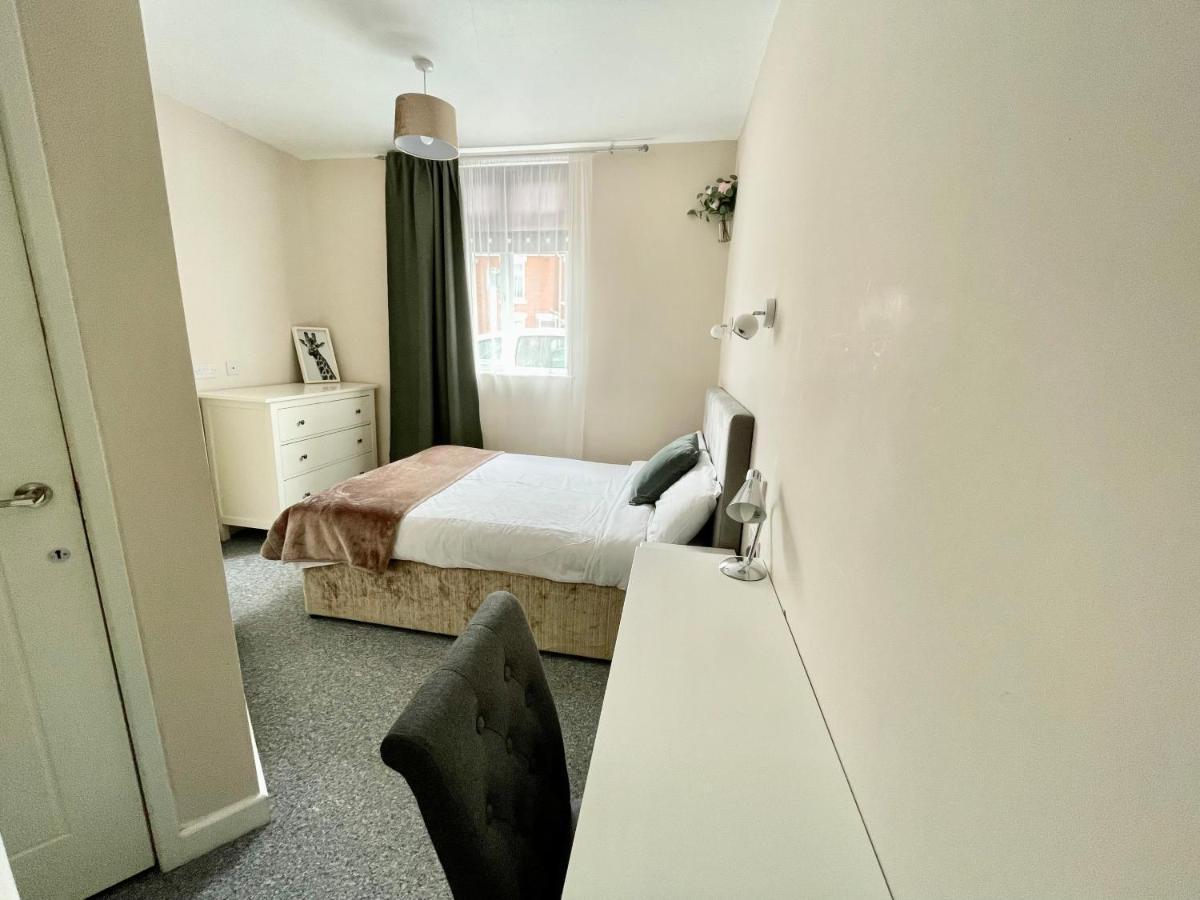 The Corner House - Modern Chesterfield Town Centre Apartments Exteriör bild